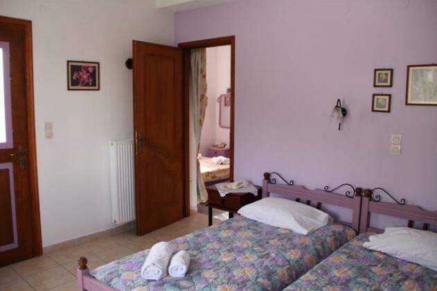 Dora's Studios & Apartments - Photo3
