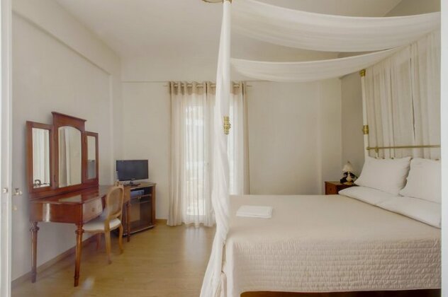 Emilia Luxury Apartments Syros - Photo5