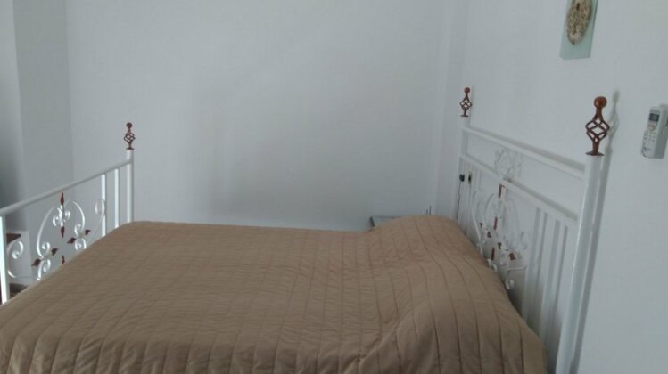 Ground Floor Apartment in Ermoupolis - Photo4