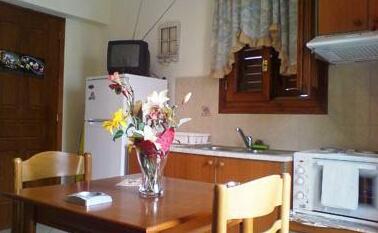 Ifigenia Apartments - Photo2