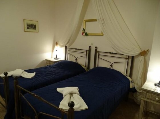 Romanza Rooms - Photo5