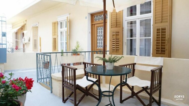 Syros Central - Holiday Apartment Rental - Photo5