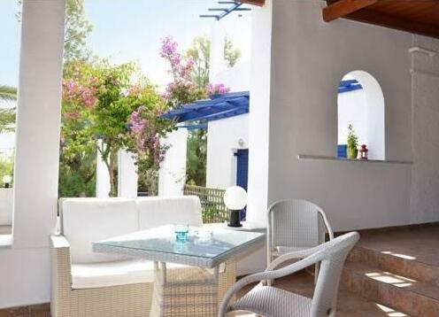 Syros Inn Rooms & Apartments Galissas - Photo4