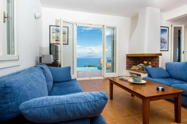 Villa Raucous - Photo2