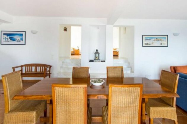 Villa Raucous - Photo4