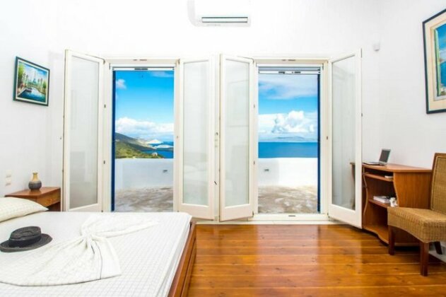 Villa Raucous - Photo5