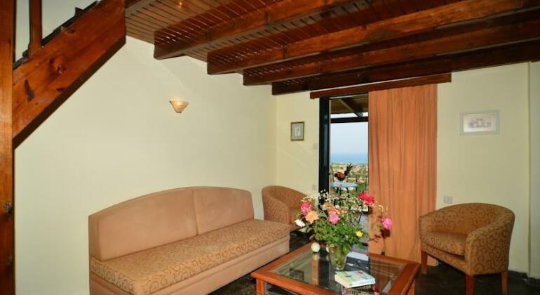 Antilia Apartments Voukolies - Photo4