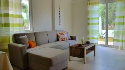 House In Tavronitis - Photo2