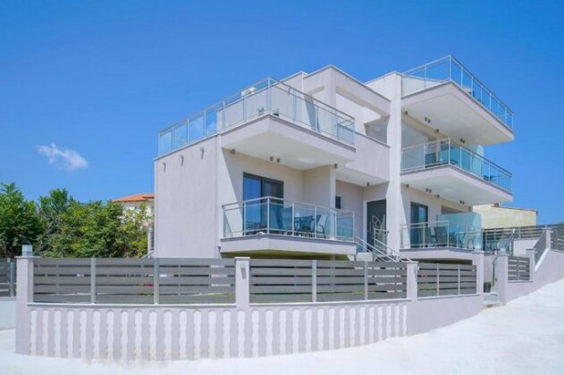 Eridon Suites