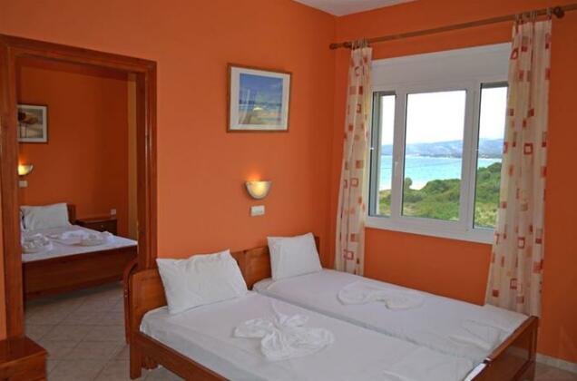 Grand Beach Hotel - Photo2