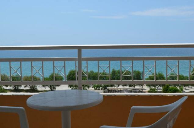 Grand Beach Hotel - Photo4