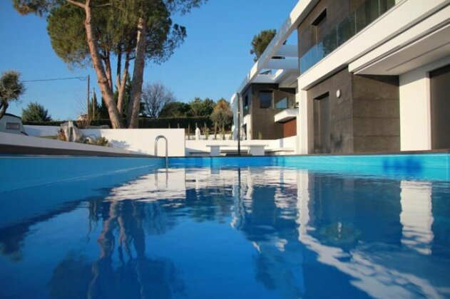 Luxury relaxing villas panorama