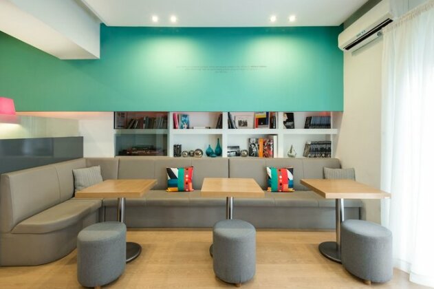 Colors Rooms & Apartments - Photo4