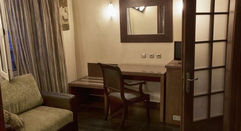 Hotel Augustos - Photo2