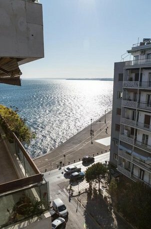 Thessaloniki Seaside Apartment A&B