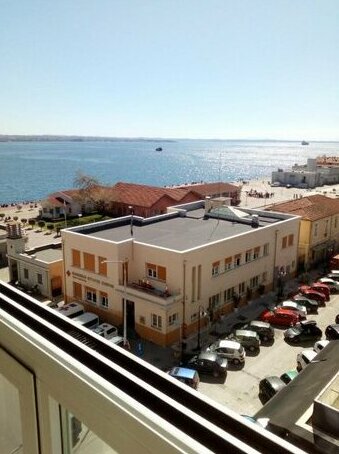 Waterfront Luxury Sea View Apartment