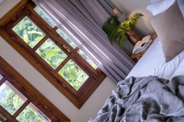 Adama Guesthouses - Photo4