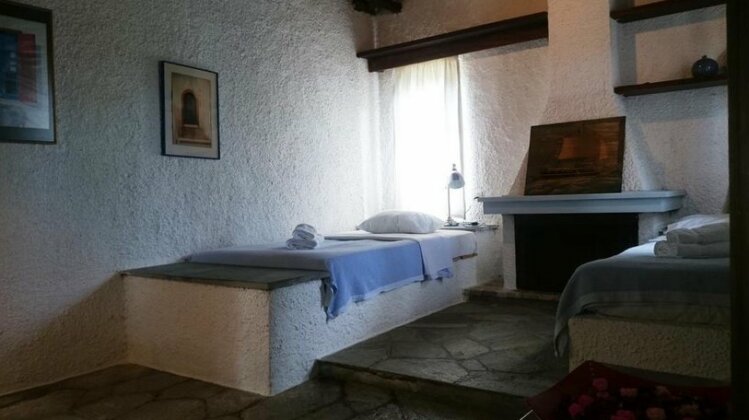 Aristi's Houses - Photo4