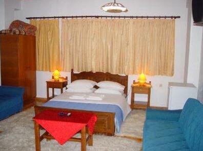 Athineos Rooms - Photo3