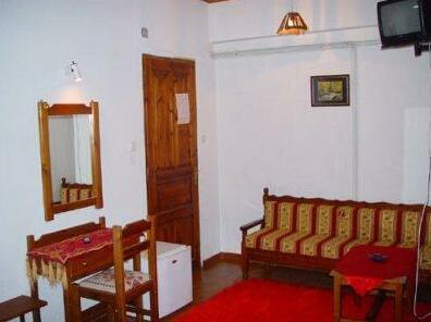 Athineos Rooms - Photo4