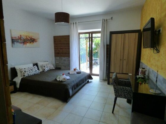 Guesthouse Isalos - Photo4