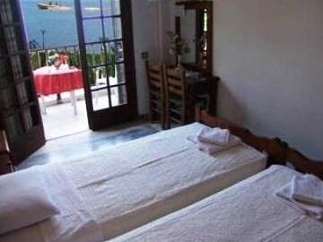 Hotel Zefiros Agios Ioannis - Photo2