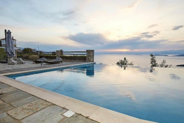 Luxury & Unique Black Diamond Villa in Pelion Greece