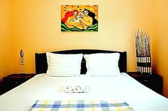 Magic Balcony Suite Apartments - Photo4