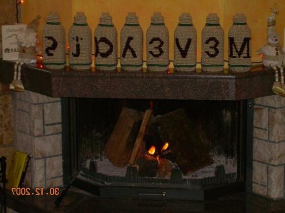 Menelais - Photo2