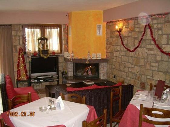Menelais - Photo5