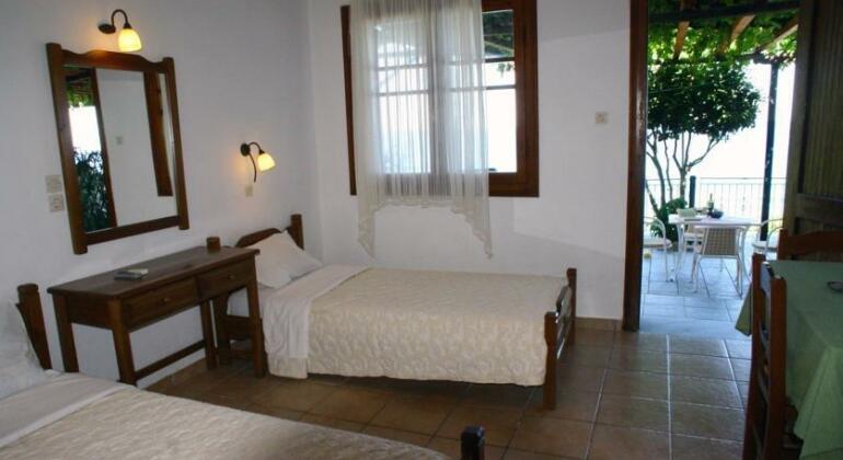 Papa Nero Studios & Apartments - Photo4