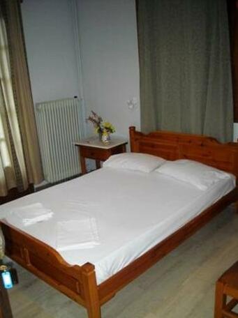 Paradeisos Rooms - Photo4