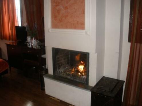 Pelias Hotel - Photo4