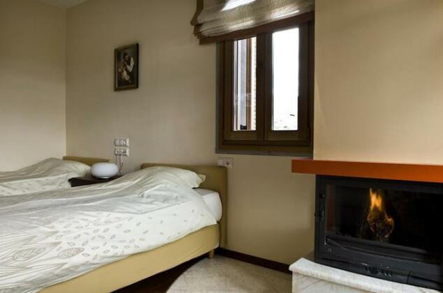 Rentinia Inn - Photo3