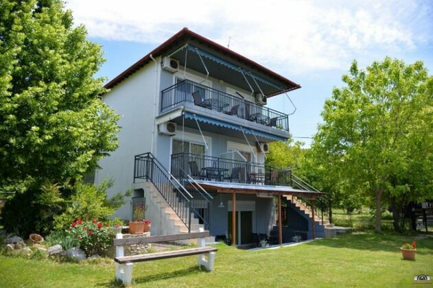 Ziourkas Apartments