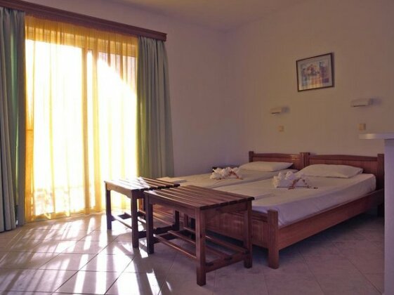 Eristos Beach Hotel - Photo4