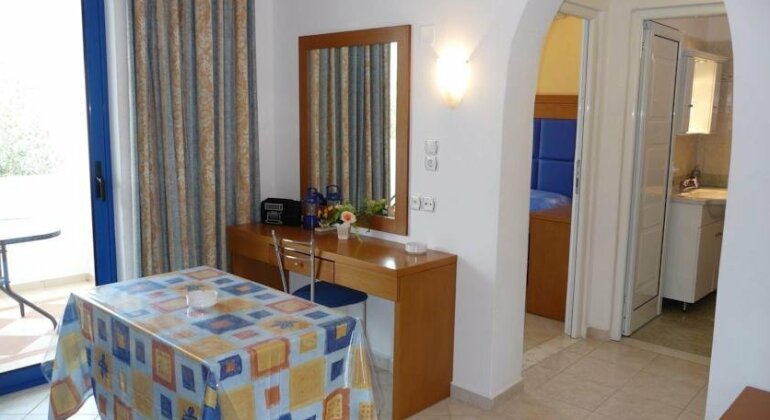 Irinoula Apartments - Photo4