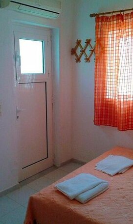 Spiros Apartments Tilos - Photo4