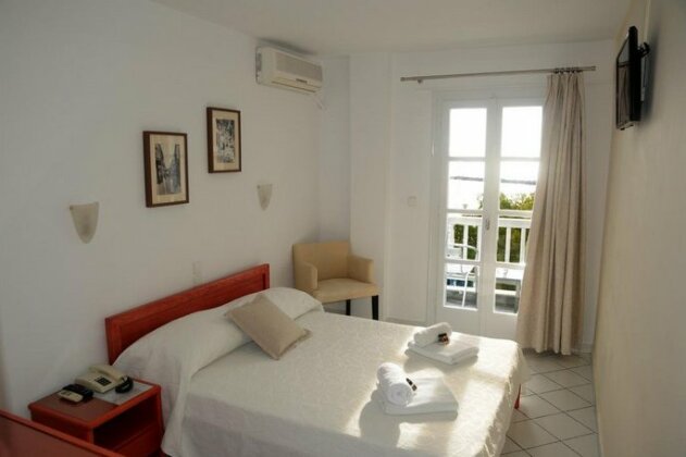 Agnantio Tinos Town - Photo2