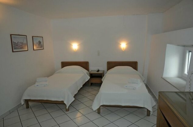 Agnantio Tinos Town - Photo3