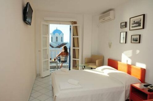 Agnantio Tinos Town - Photo5