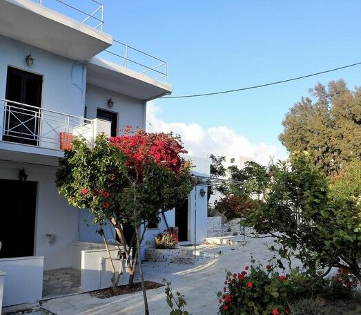 Alex Tinos Town - Photo2