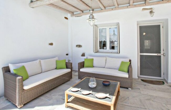 Renthousetinos - Photo4
