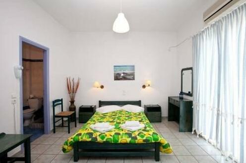 Soula Rooms Tinos - Photo5