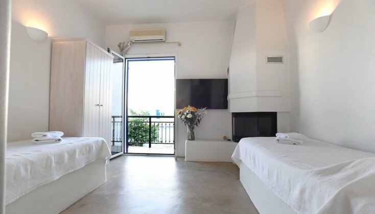 Vincenzo Family Rooms - Photo3