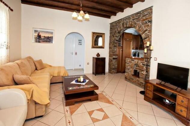 Andrea's Tinos House - Photo2