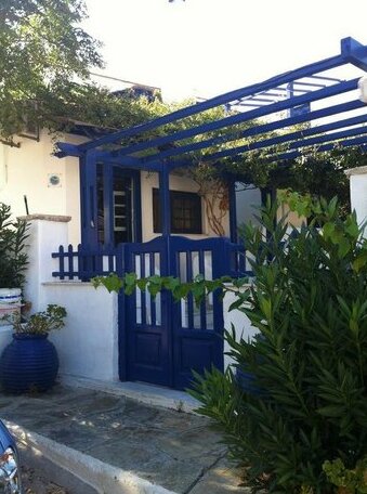 Anna Rooms Tinos - Photo2