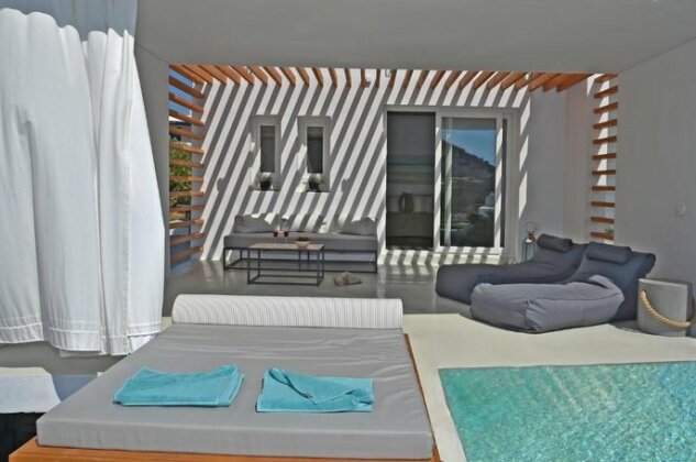 Tinos Blend Suites - Photo4