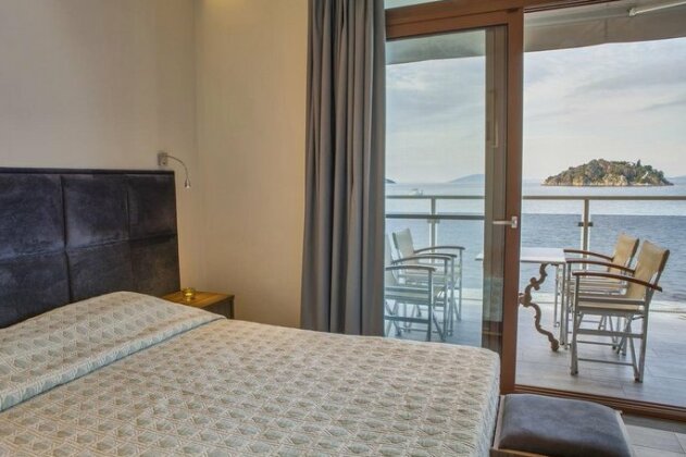 Mari Hotel & Maisonettes - Photo4