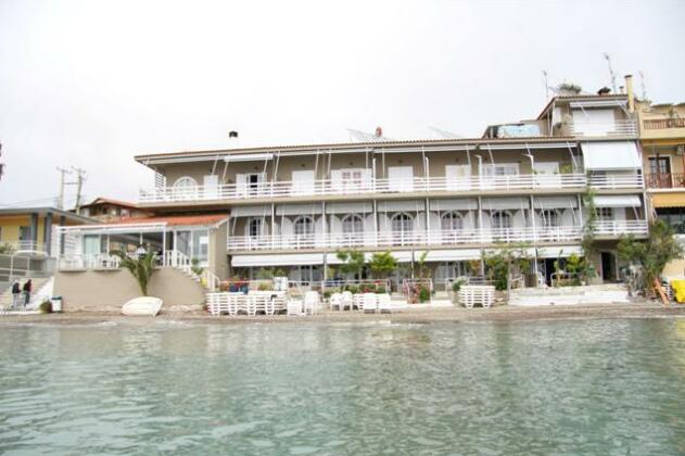 Nelly's Apartments - Photo2